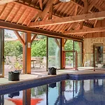 Avec Piscine Et Jacuzzi - Normandie La Carneille