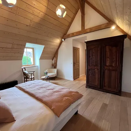 Avec Piscine Et Jacuzzi - Normandie La Carneille