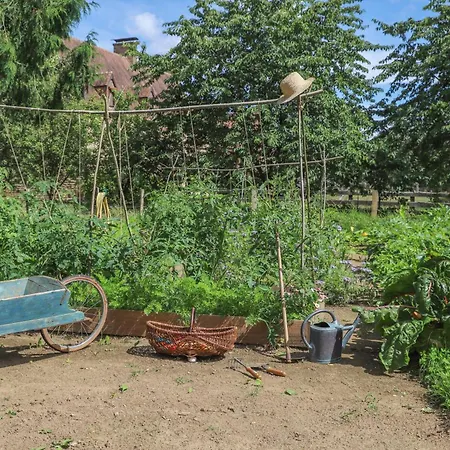Avec Piscine Et Jacuzzi - Normandie Semesterbostad La Carneille