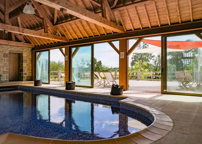 Avec Piscine Et Jacuzzi - Normandie * La Carneille